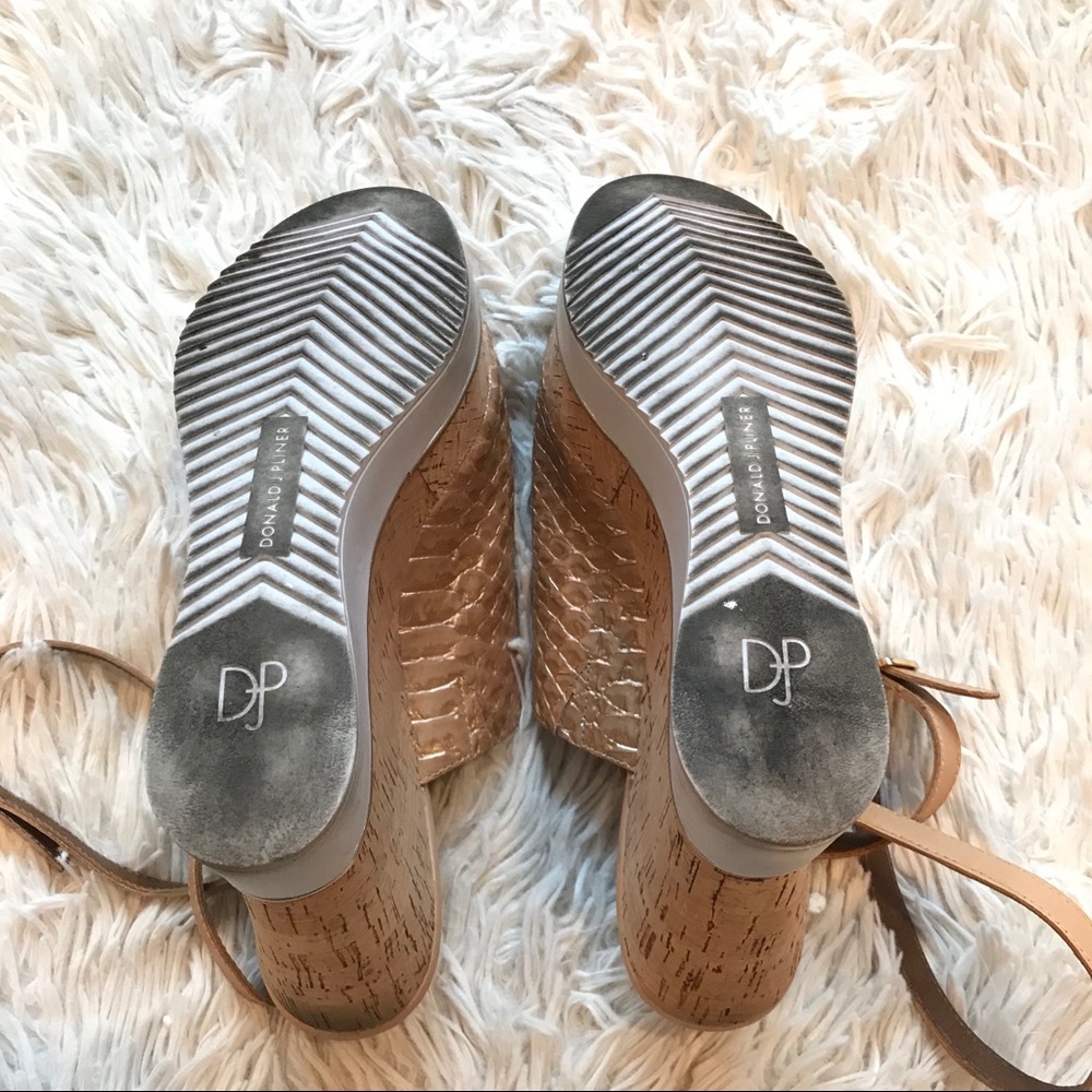 Donald J Pliner Gold and White Wedges - Picture 5 of 6